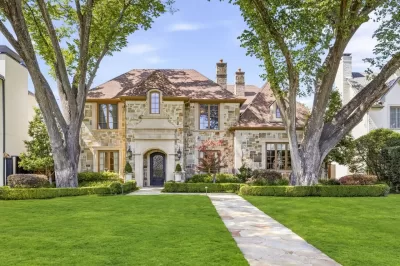 4BR House for Sale in Dallas, TX