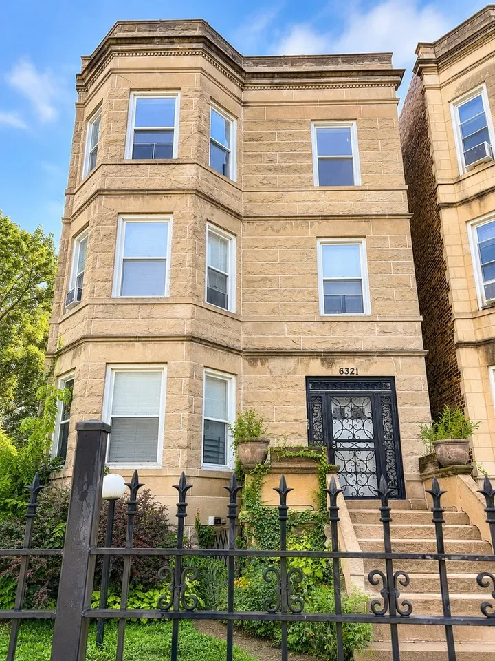 3BR House for Rent in Chicago, IL