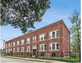 2BR House for Rent in Chicago, IL