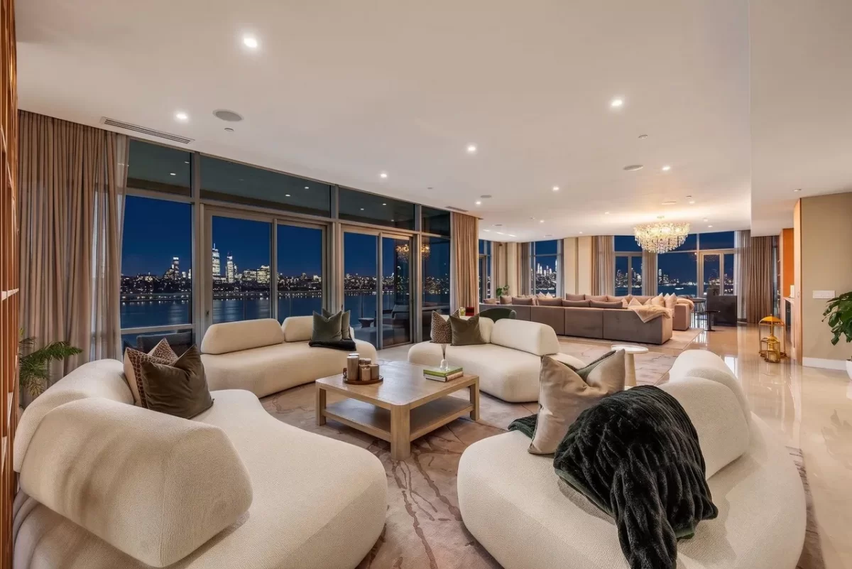 5BR Multi-Family for Rent in Edgewater, NJ
