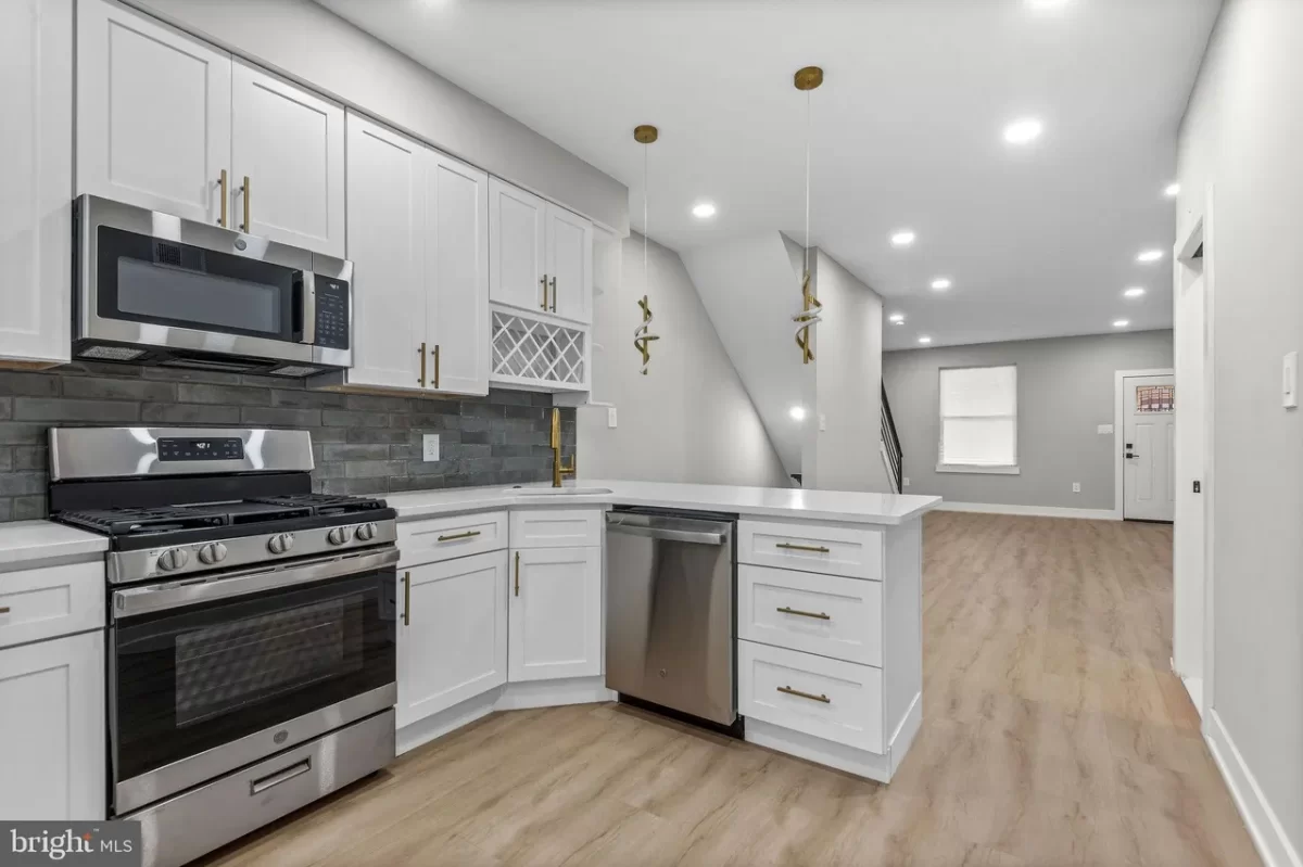4BR Townhouse for Sale in Philadelphia, PA
