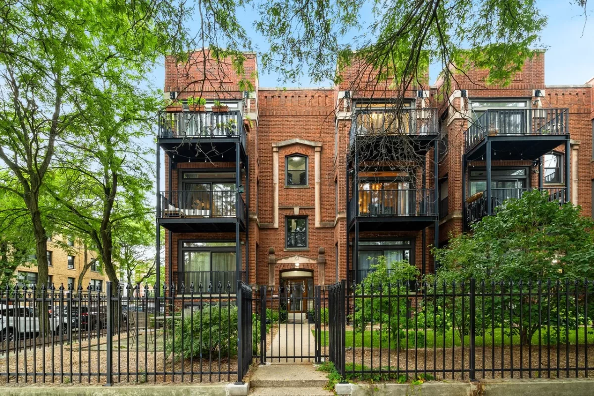 2BR House for Rent in Chicago, IL