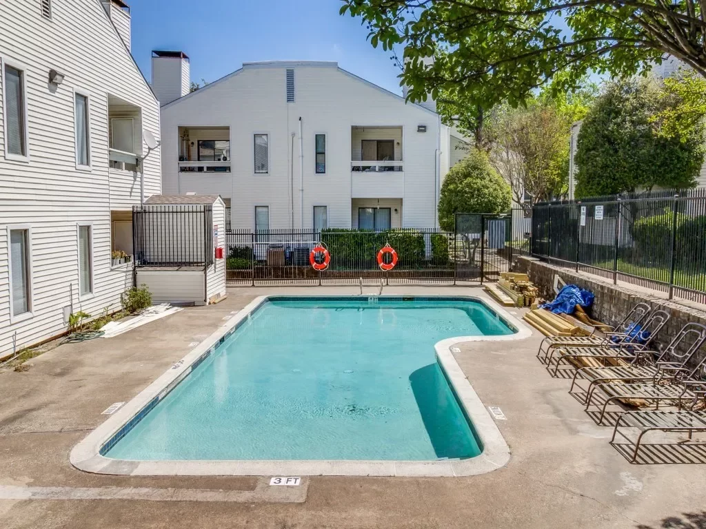 2BR Condo for Sale in Dallas, TX