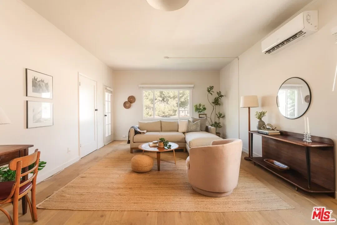 2BR Condo for Sale in Los Angeles, CA