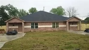4BR Duplex for Rent in Dallas, TX