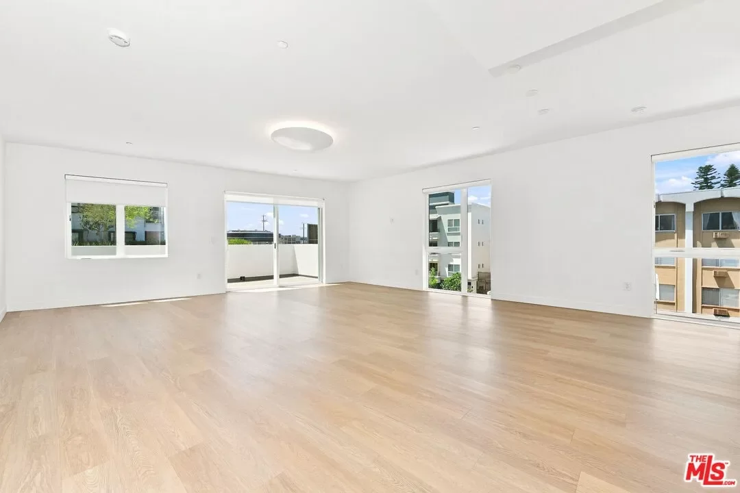 2BR Condo for Rent in Los Angeles, CA