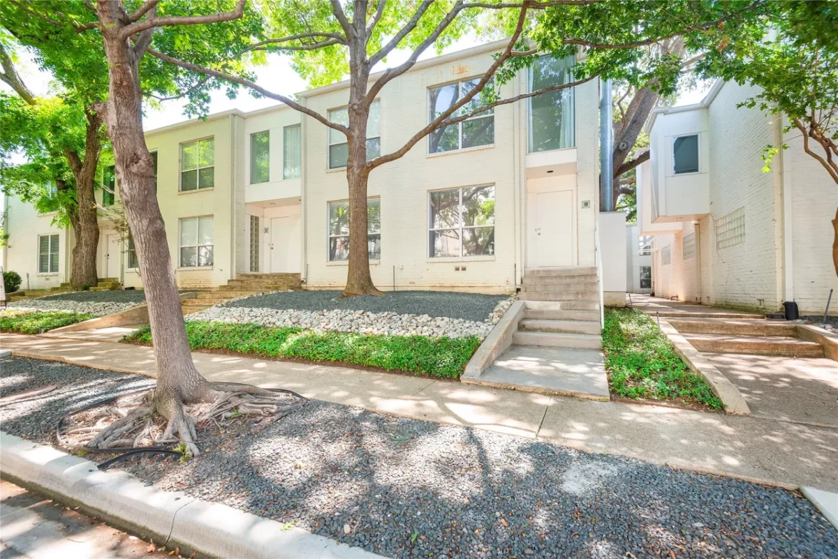 2BR Condo for Sale in Dallas, TX