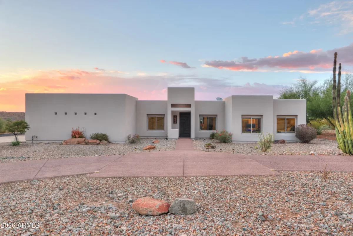 4BR House for Sale in Phoenix, AZ