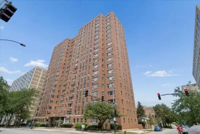 Condo for Sale in Chicago, IL