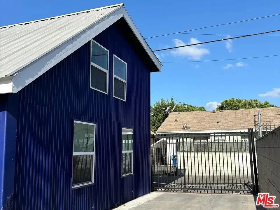 2BR House for Rent in Los Angeles, CA