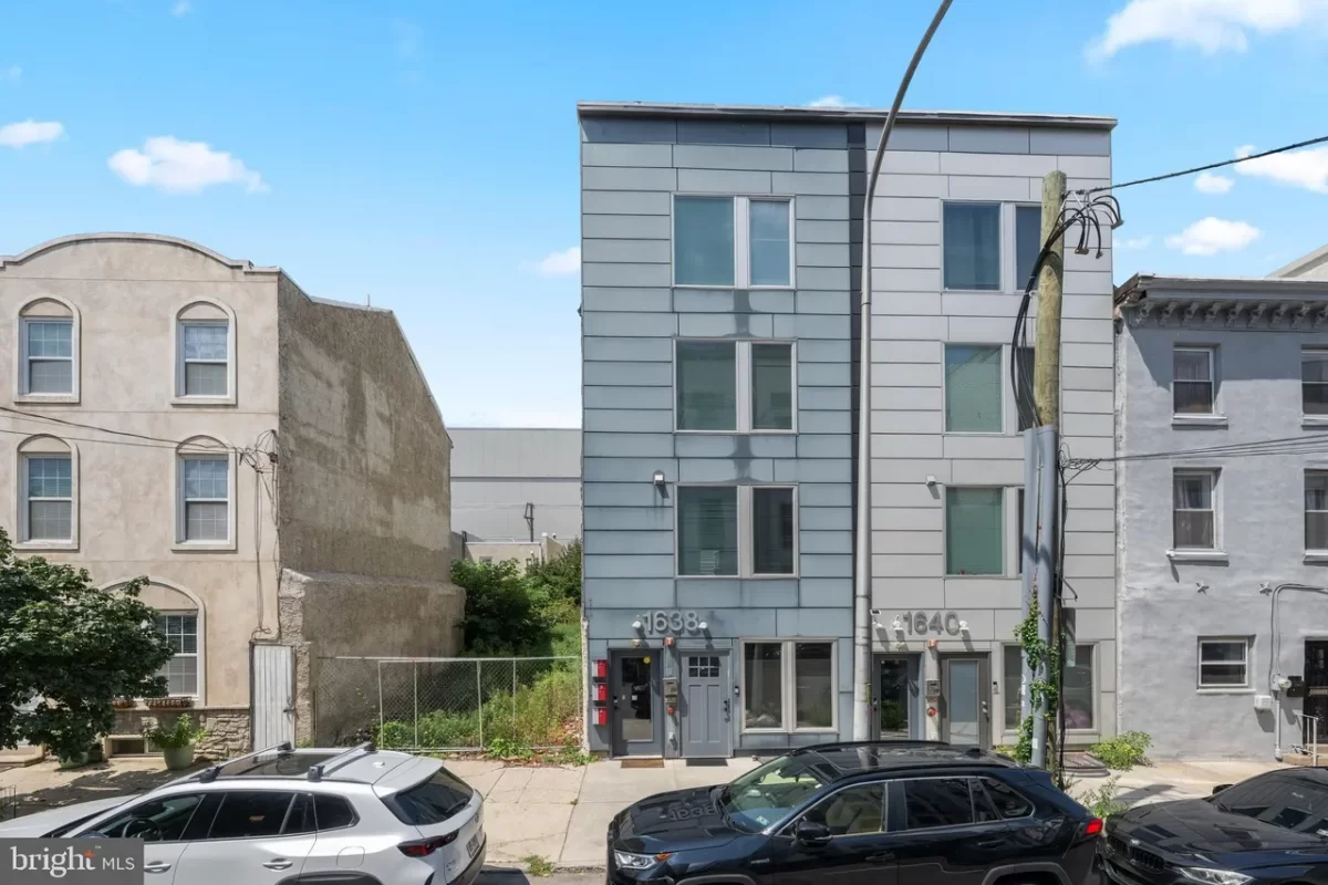 2BR Condo for Sale in Philadelphia, PA