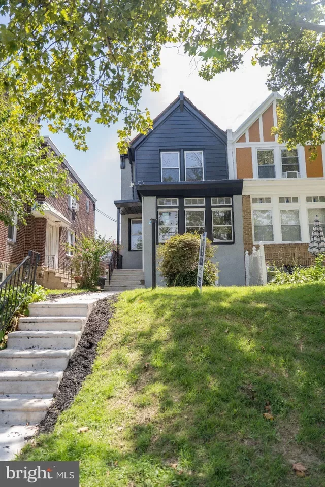 4BR Townhouse for Sale in Philadelphia, PA