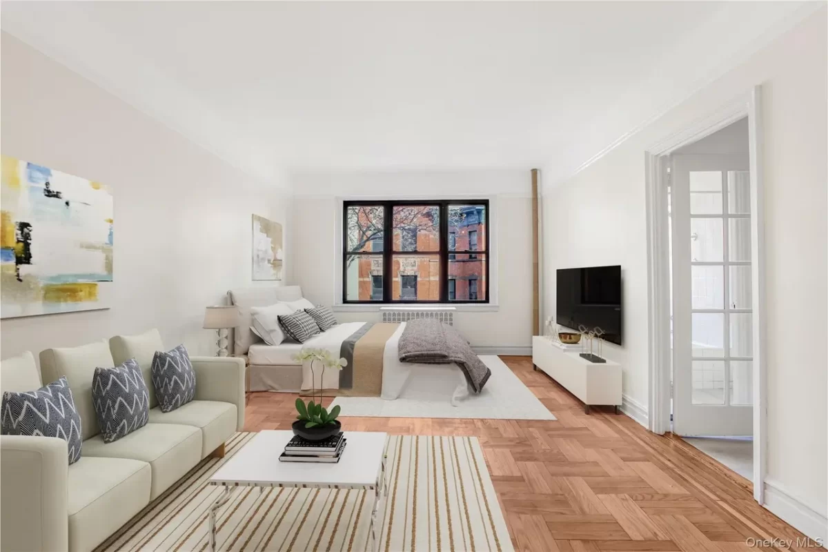 Condo for Sale in New York, NY