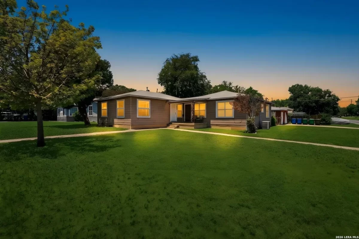 2BR House for Rent in San Antonio, TX