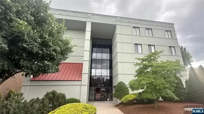 2BR Condo for Rent in East Rutherford, NJ