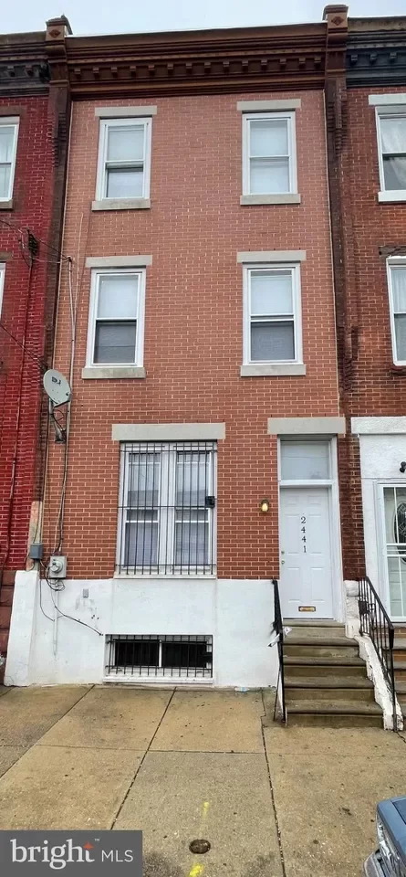4BR Townhouse for Sale in Philadelphia, PA