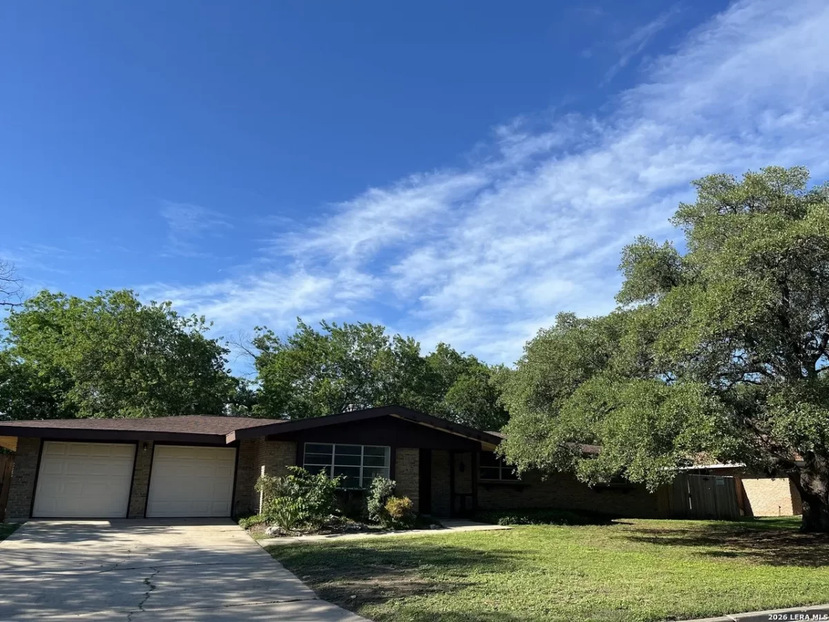 3BR House for Sale in Windcrest, TX