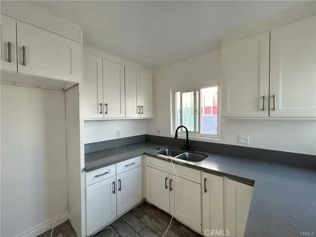 8BR Multi-Family for Sale in Los Angeles, CA