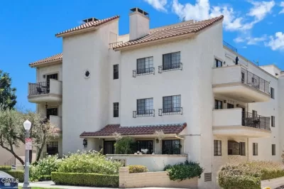 2BR Condo for Sale in Pasadena, CA