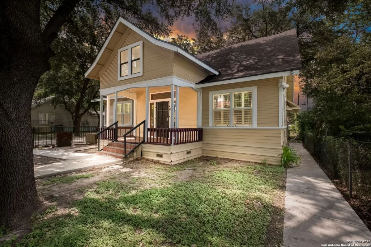 4BR House for Sale in San Antonio, TX