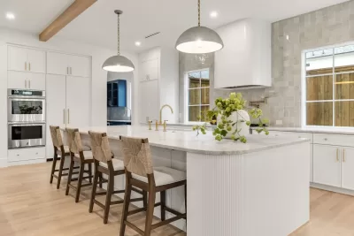 6BR House for Sale in Dallas, TX