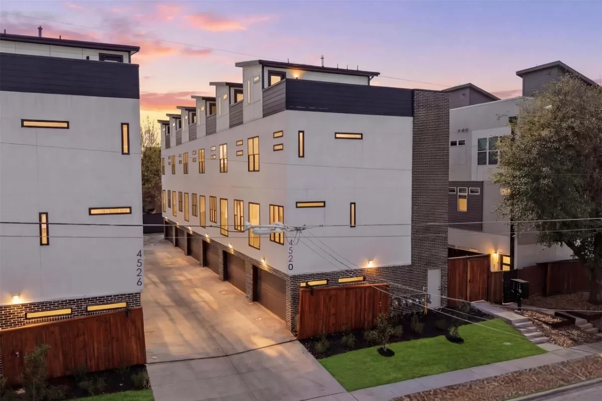 2BR Condo for Sale in Dallas, TX