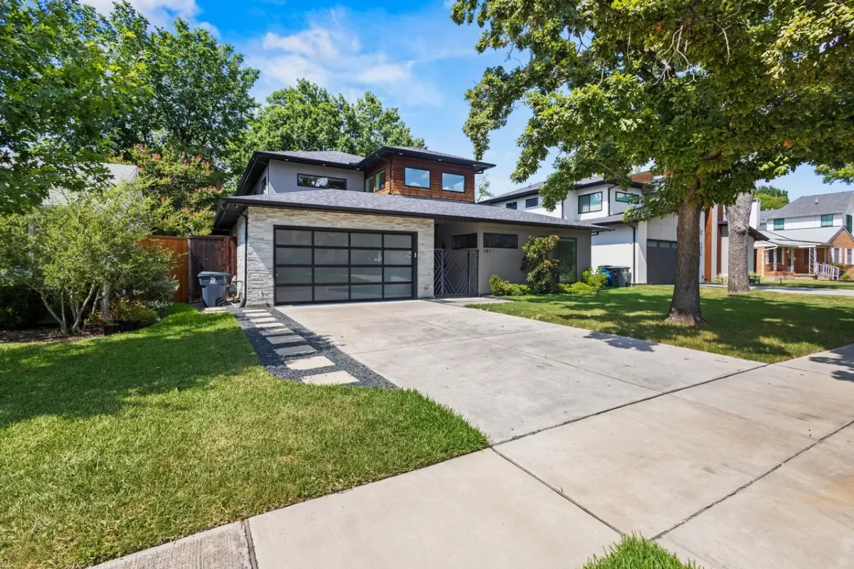 4BR House for Sale in Dallas, TX
