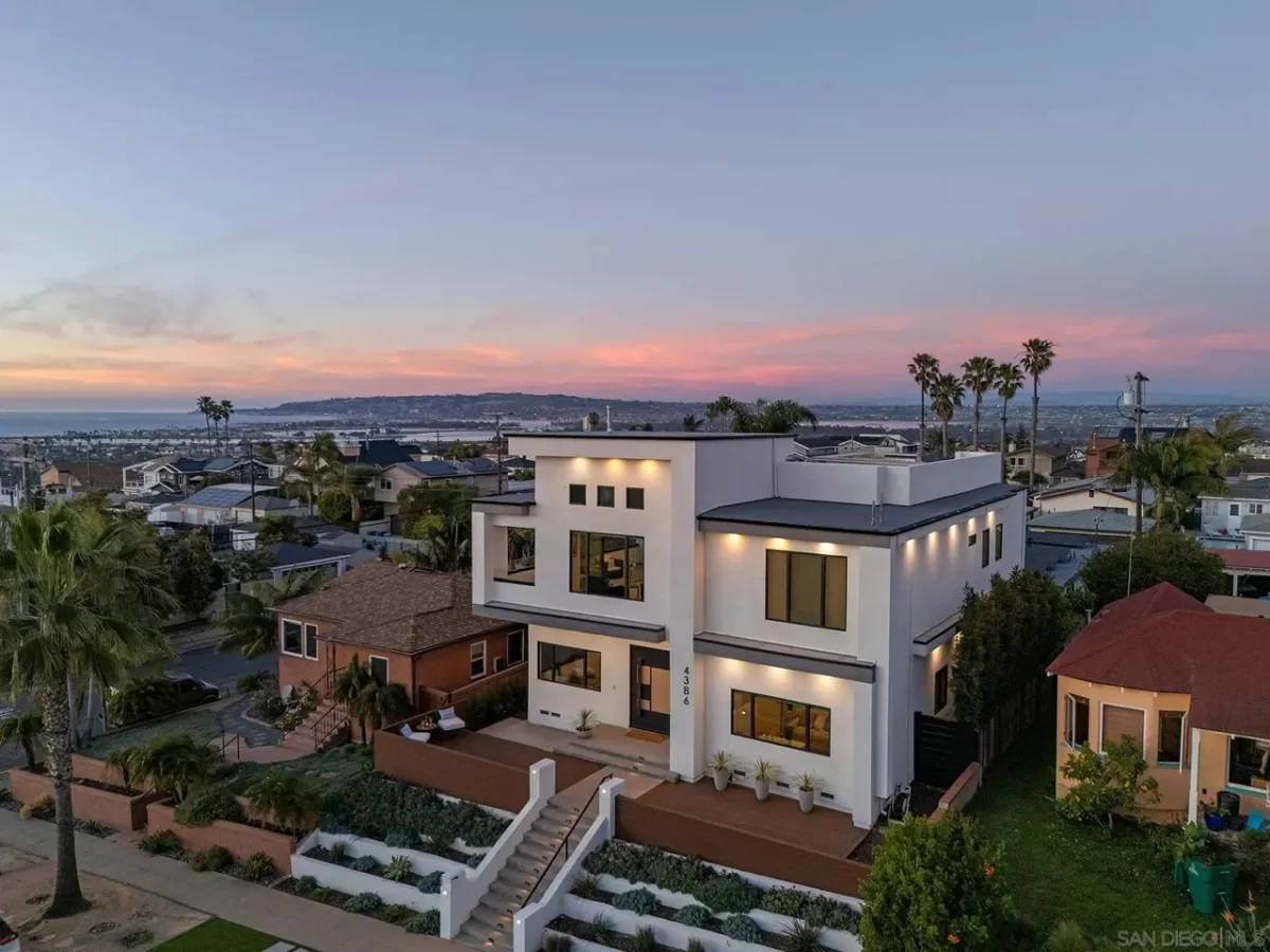 5BR House for Sale in San Diego, CA