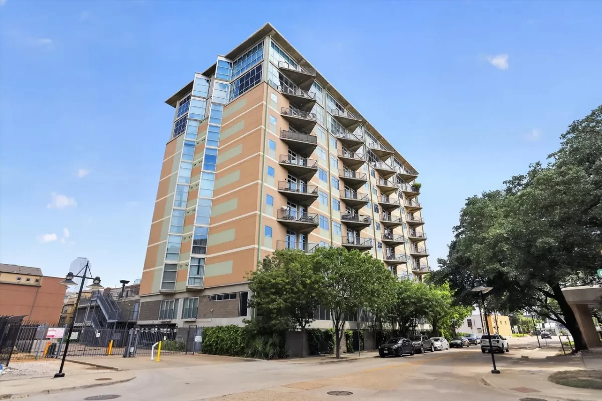 2BR Condo for Sale in Dallas, TX