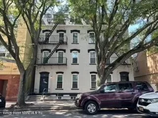 18BR Multi-Family for Sale in Staten Island, NY