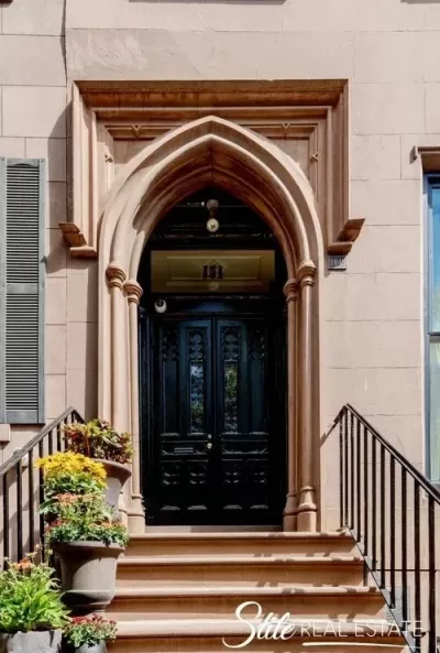 7BR Multi-Family for Sale in Manhattan, NY