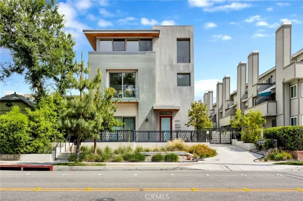 3BR House for Rent in Pasadena, CA