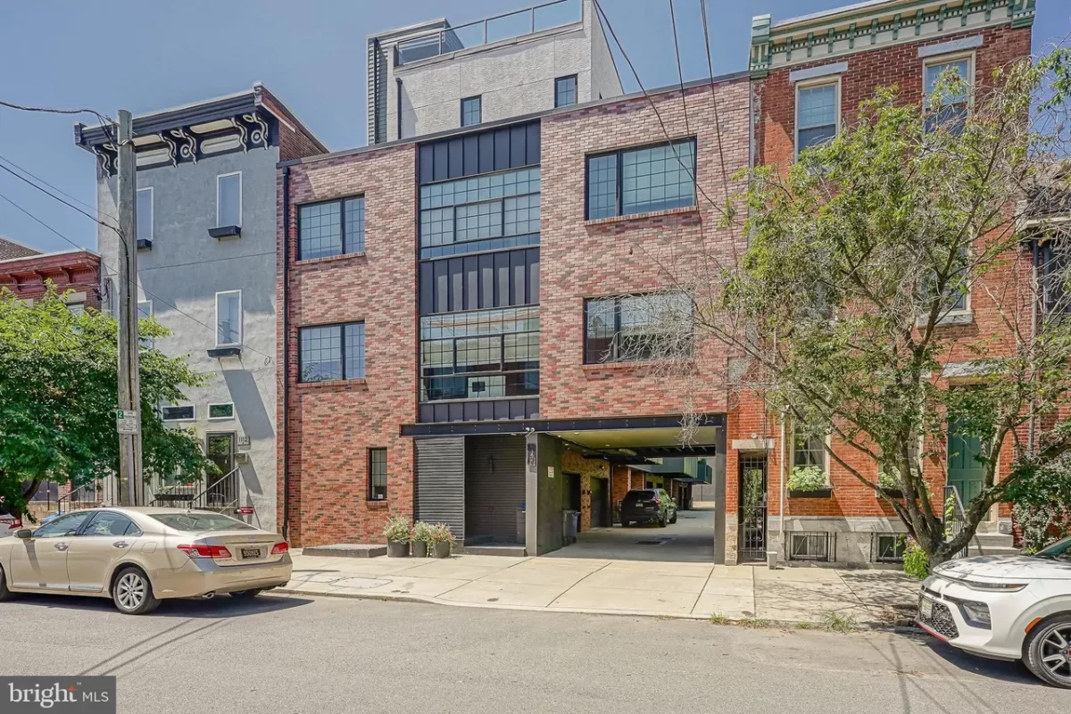 3BR Townhouse for Sale in Philadelphia, PA