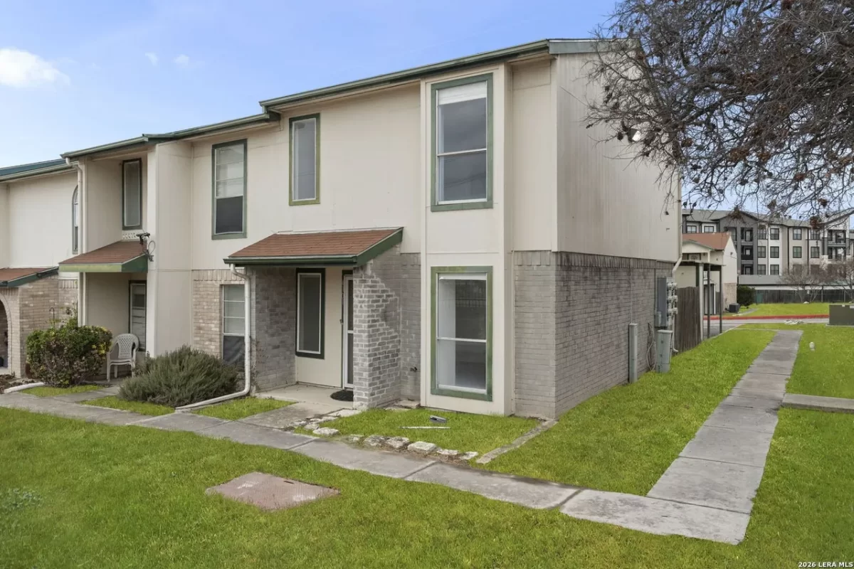 2BR House for Sale in San Antonio, TX