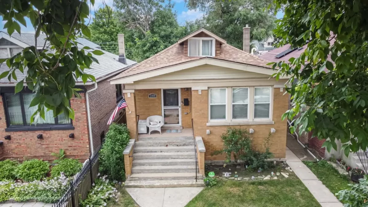 3BR House for Sale in Chicago, IL