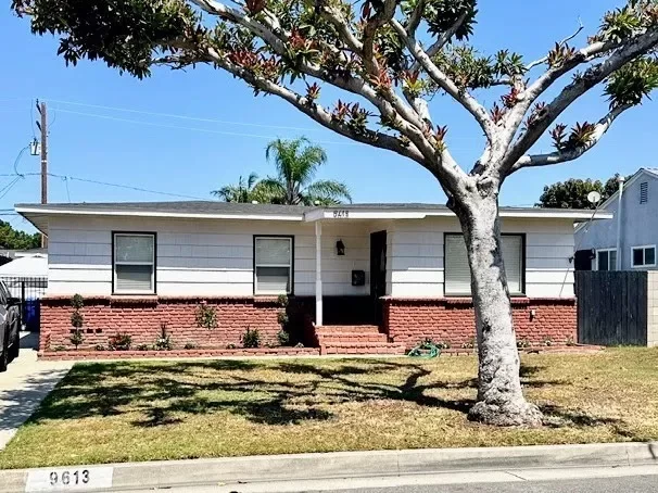 4BR House for Sale in Downey, CA