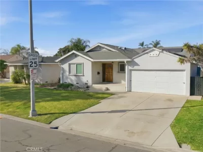 5BR House for Sale in Downey, CA