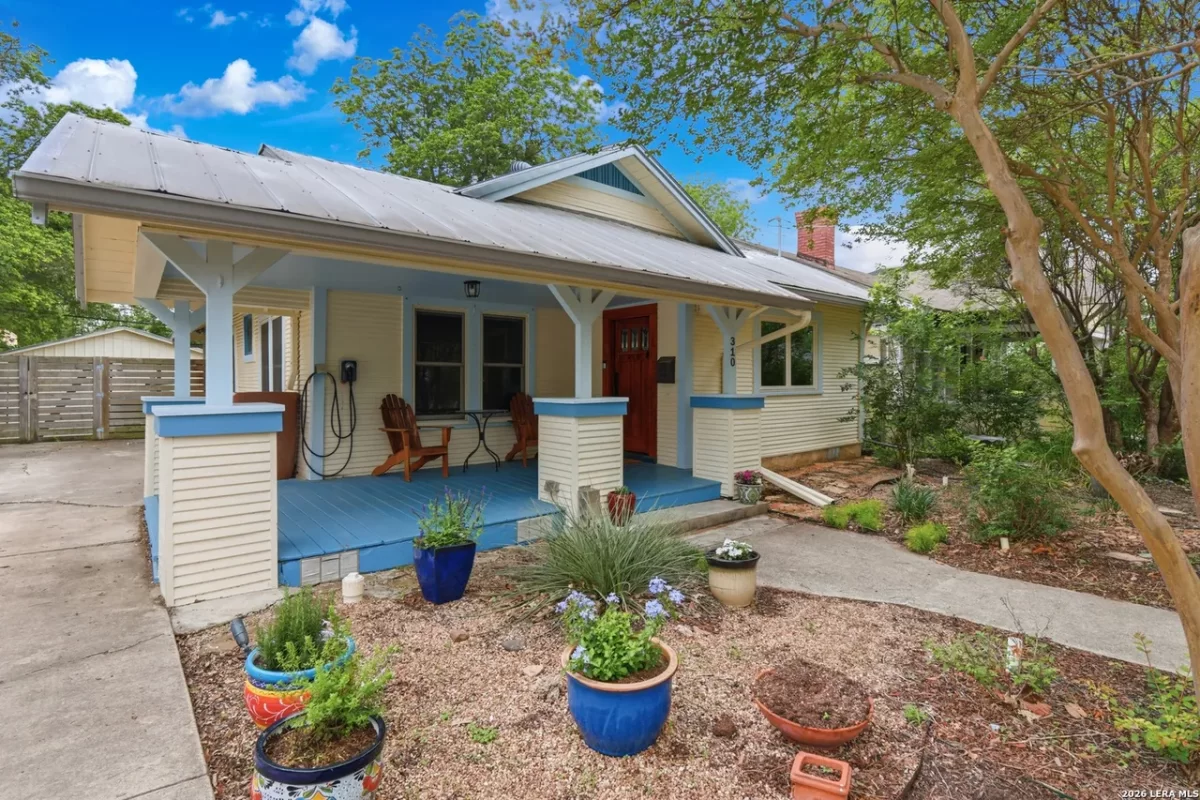2BR House for Sale in San Antonio, TX