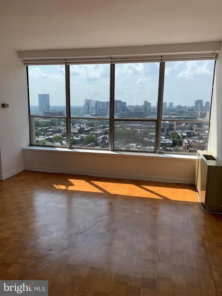 Condo for Sale in Philadelphia, PA