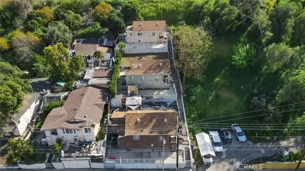8BR Multi-Family for Sale in Los Angeles, CA