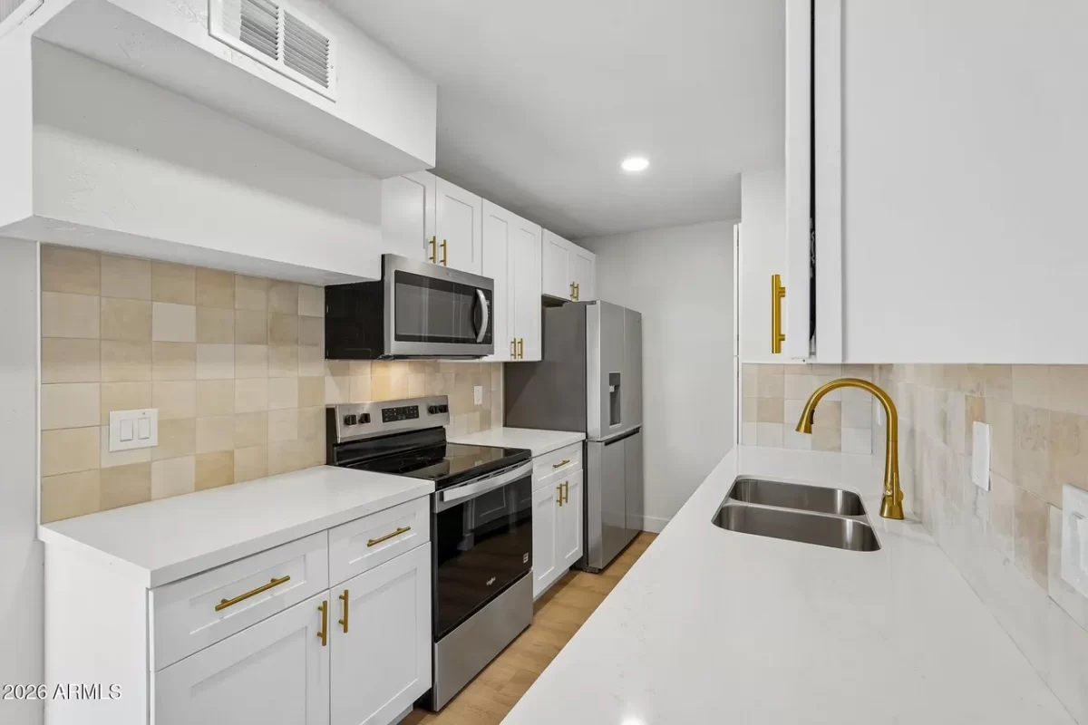 2BR Townhouse for Sale in Glendale, AZ