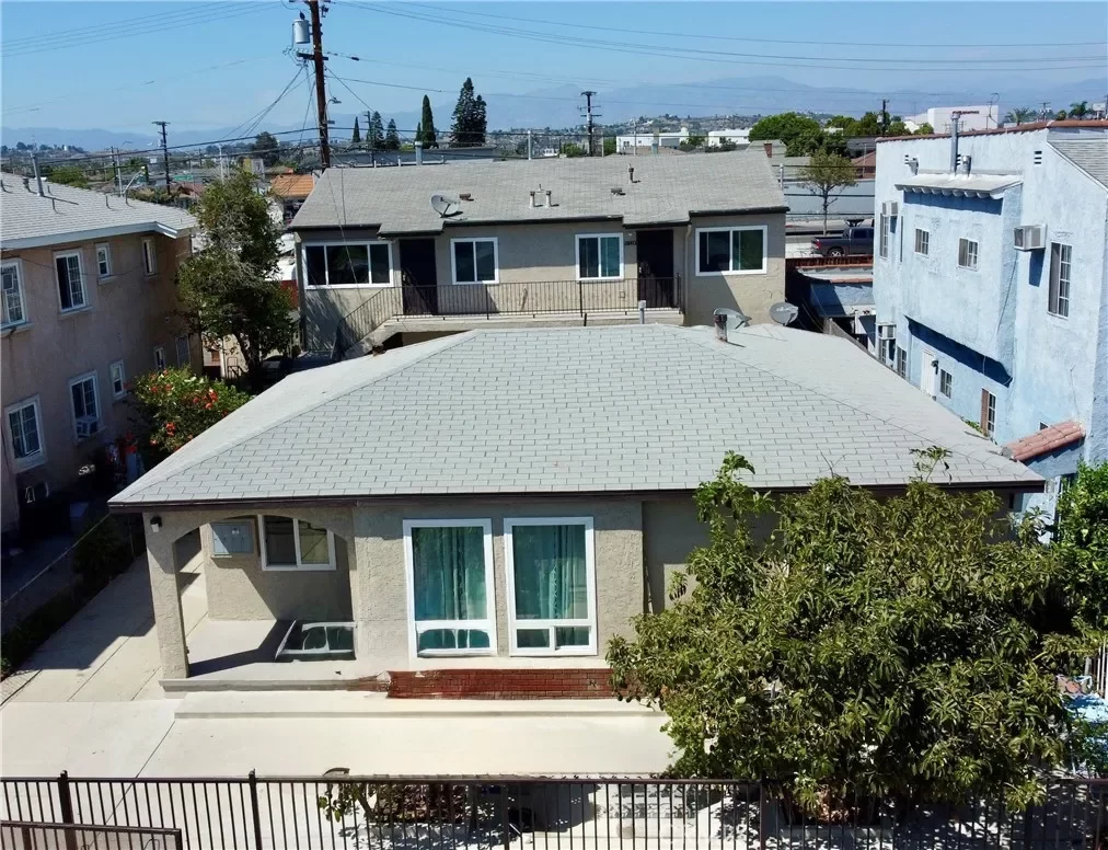 6BR Multi-Family for Sale in Los Angeles, CA