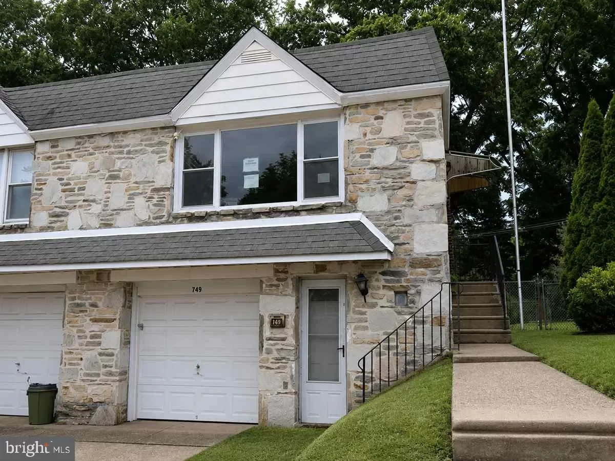 3BR Townhouse for Sale in Philadelphia, PA