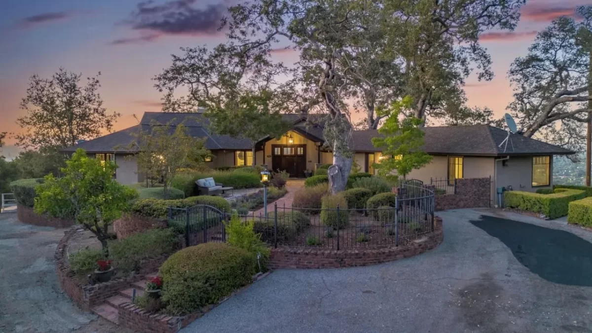 4BR House for Sale in Los Gatos, CA