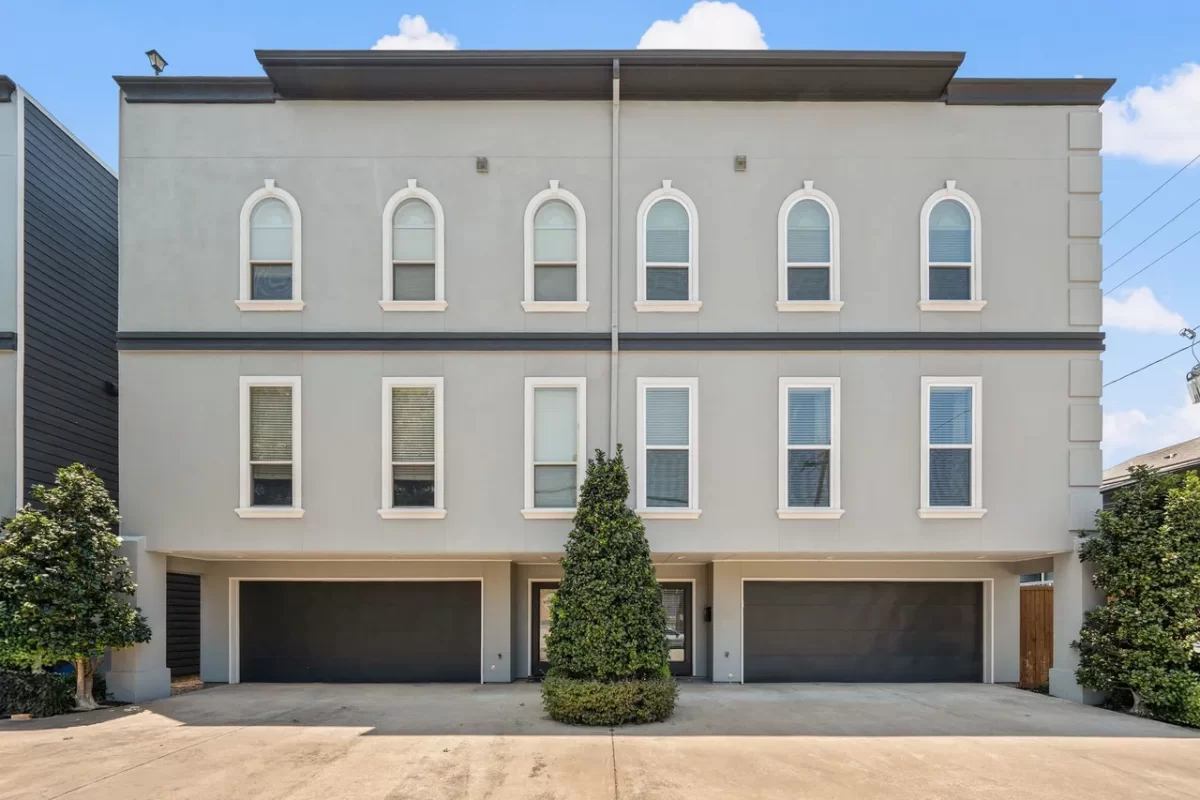2BR Townhouse for Sale in Dallas, TX