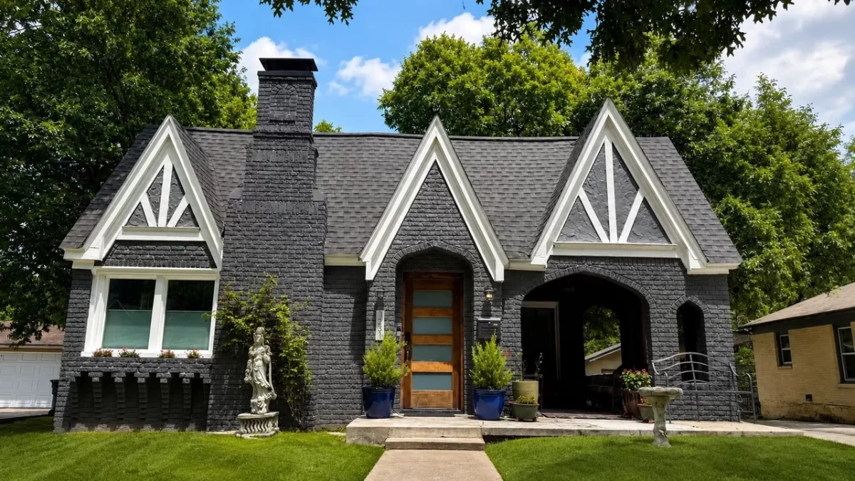 2BR House for Sale in Dallas, TX
