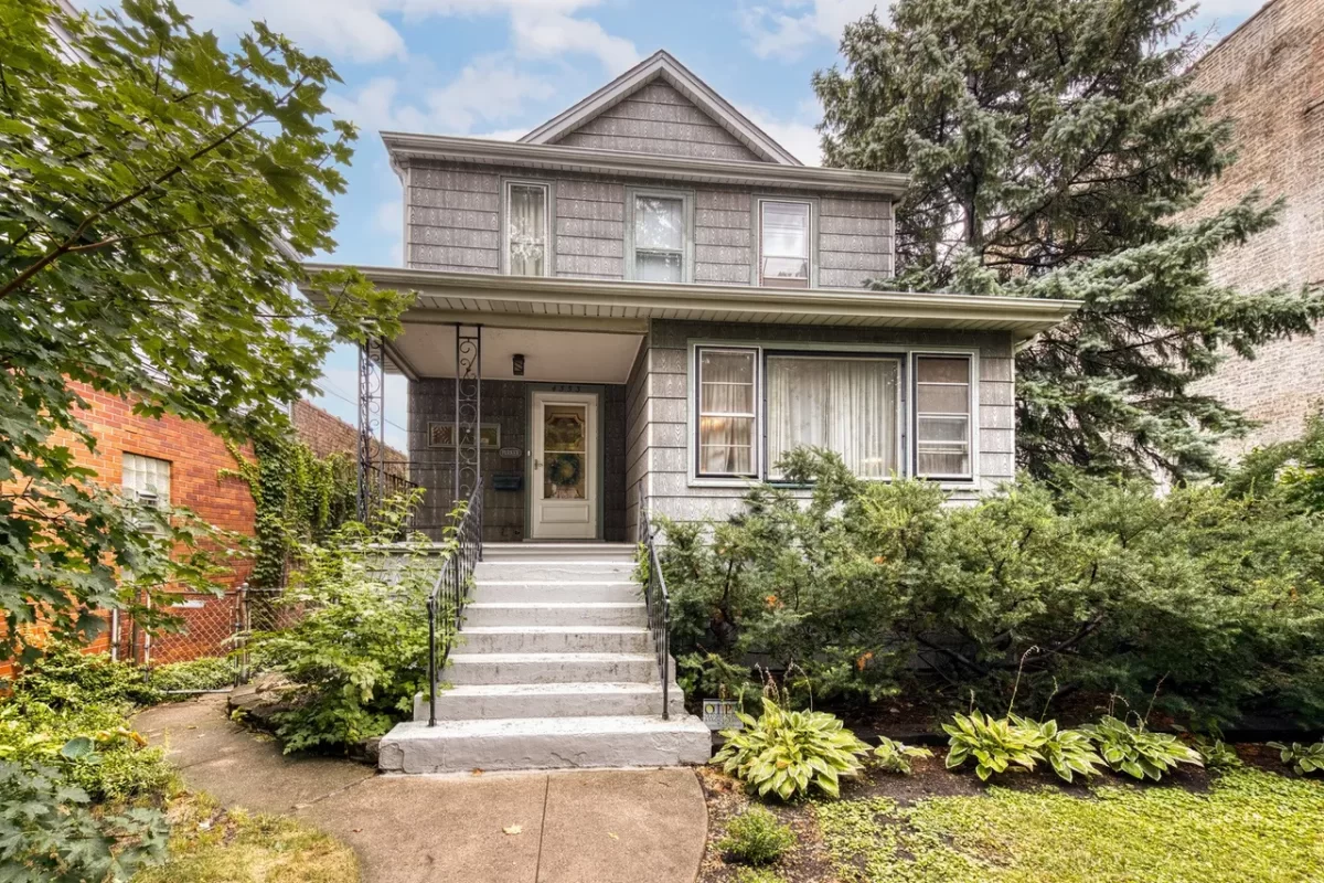 3BR House for Sale in Chicago, IL