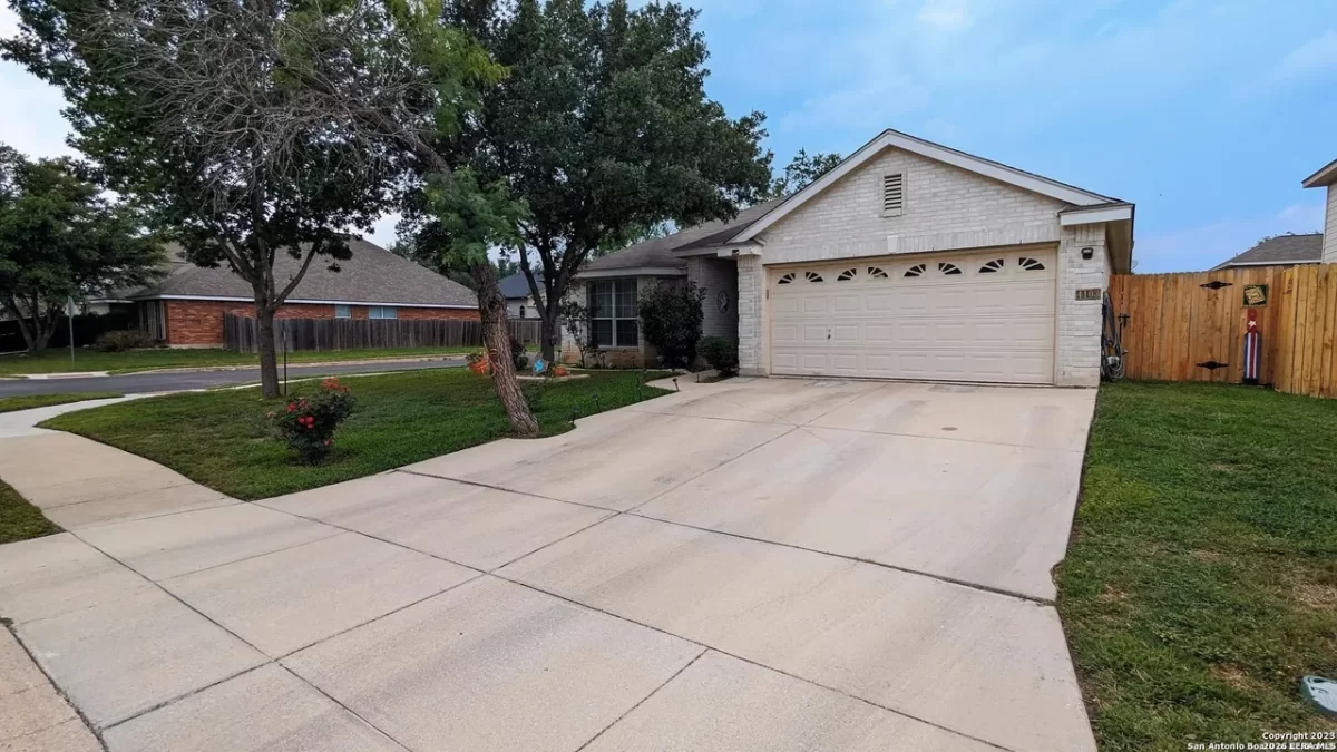 3BR House for Sale in San Antonio, TX