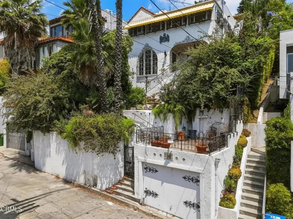 4BR House for Sale in Los Angeles, CA
