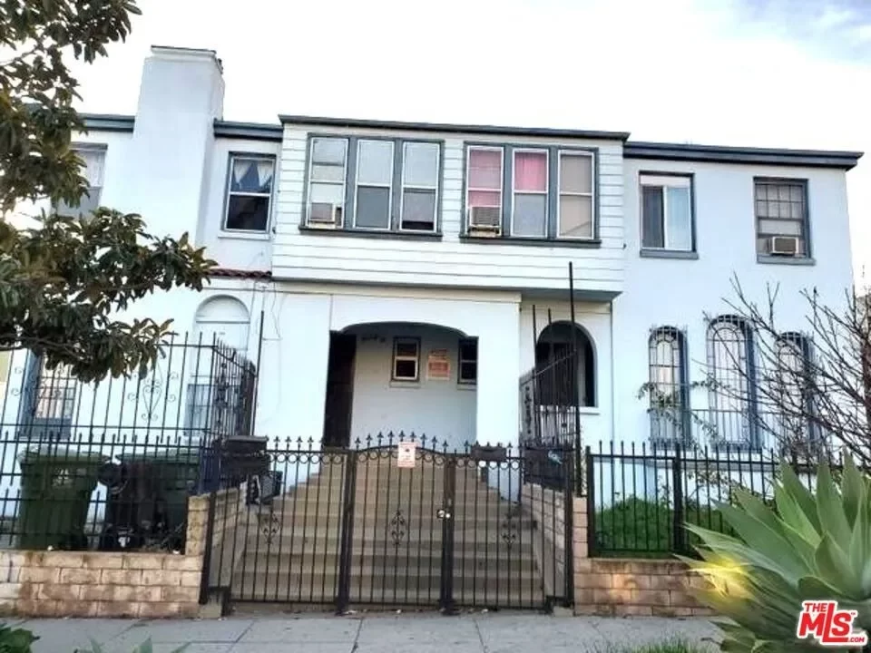 2BR Multi-Family for Sale in Los Angeles, CA